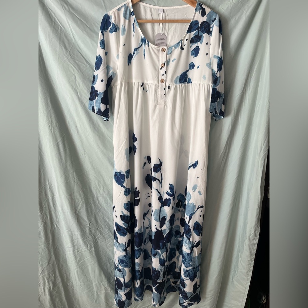 Made with love ❤️  White and Blue Floral Silk Maxi Dress Size Large